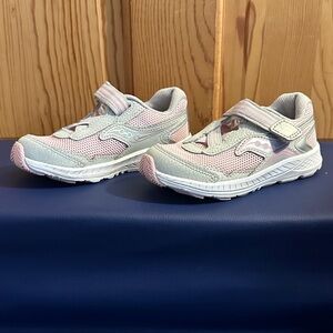 Saucony Toddler Sneakers in Gray and Pink